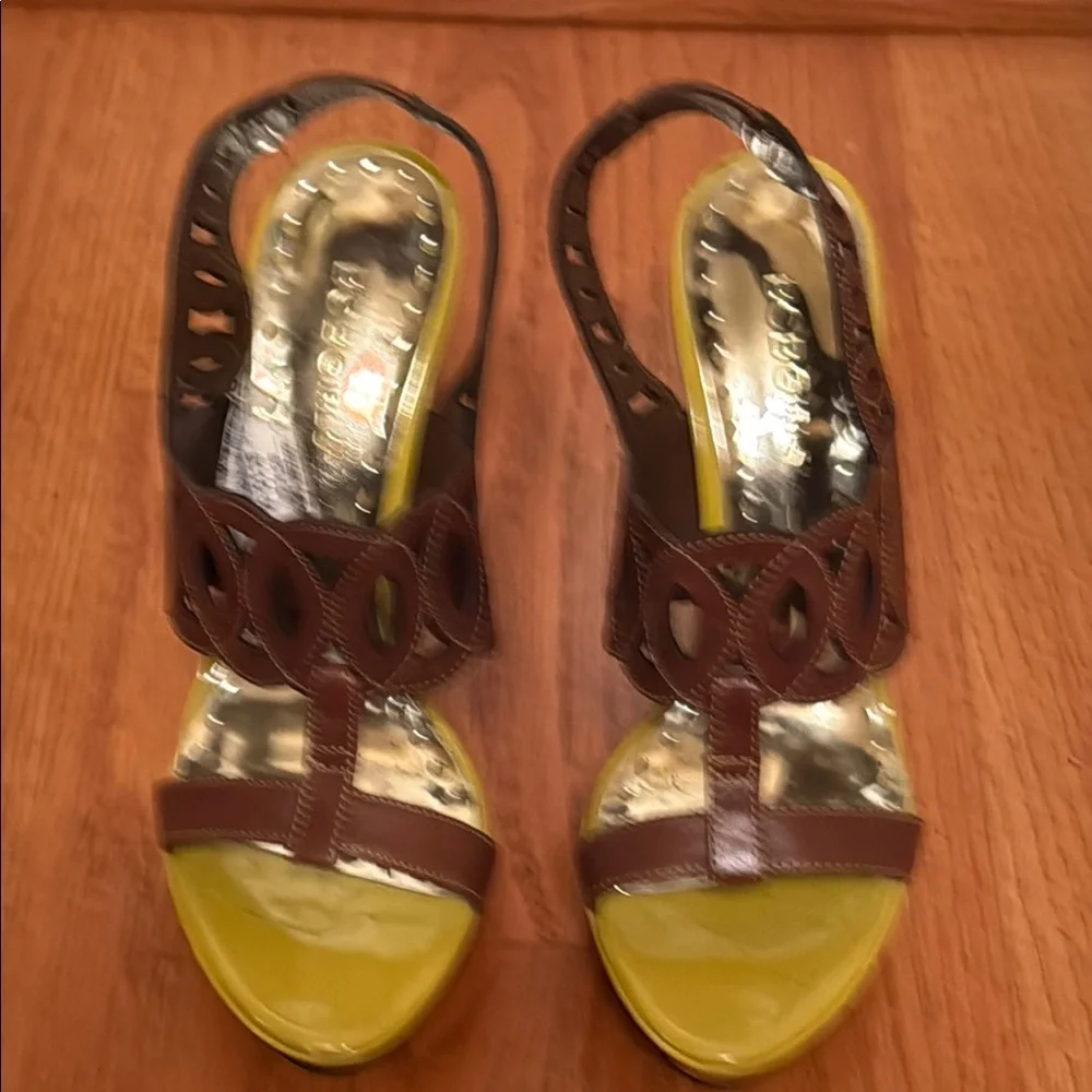 BCBGirls Brown and Yellow High Heels with Stiletto Sz 6.5‎